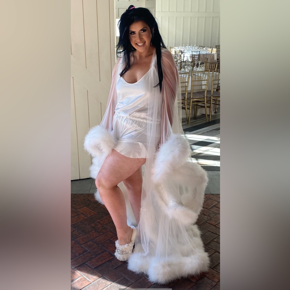 White Ivory old Hollywood robe